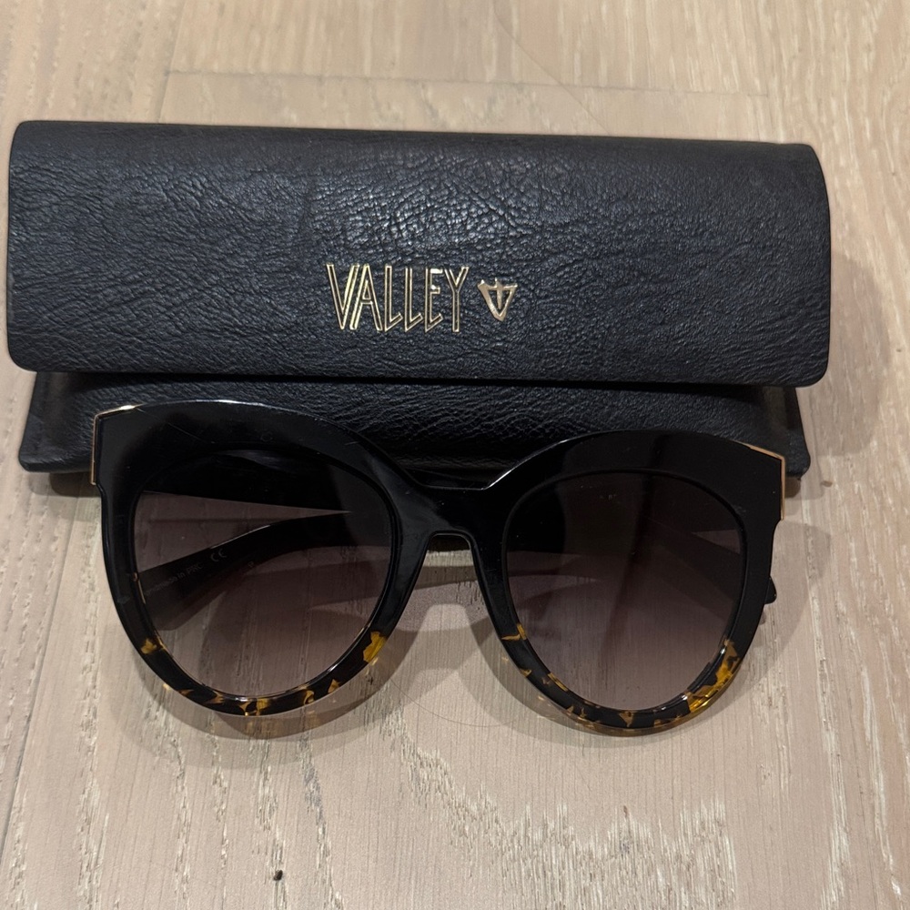 Valley Eyewear Black and Tortoise Sunglasses
